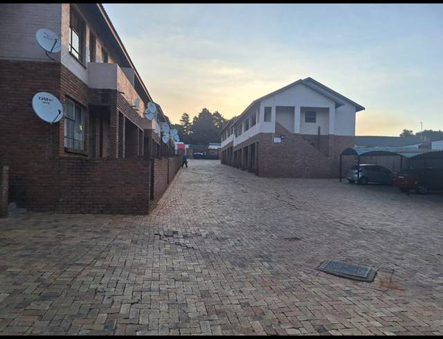 2 BEDROOM APARTMENT FOR SALE IN FLORIDA